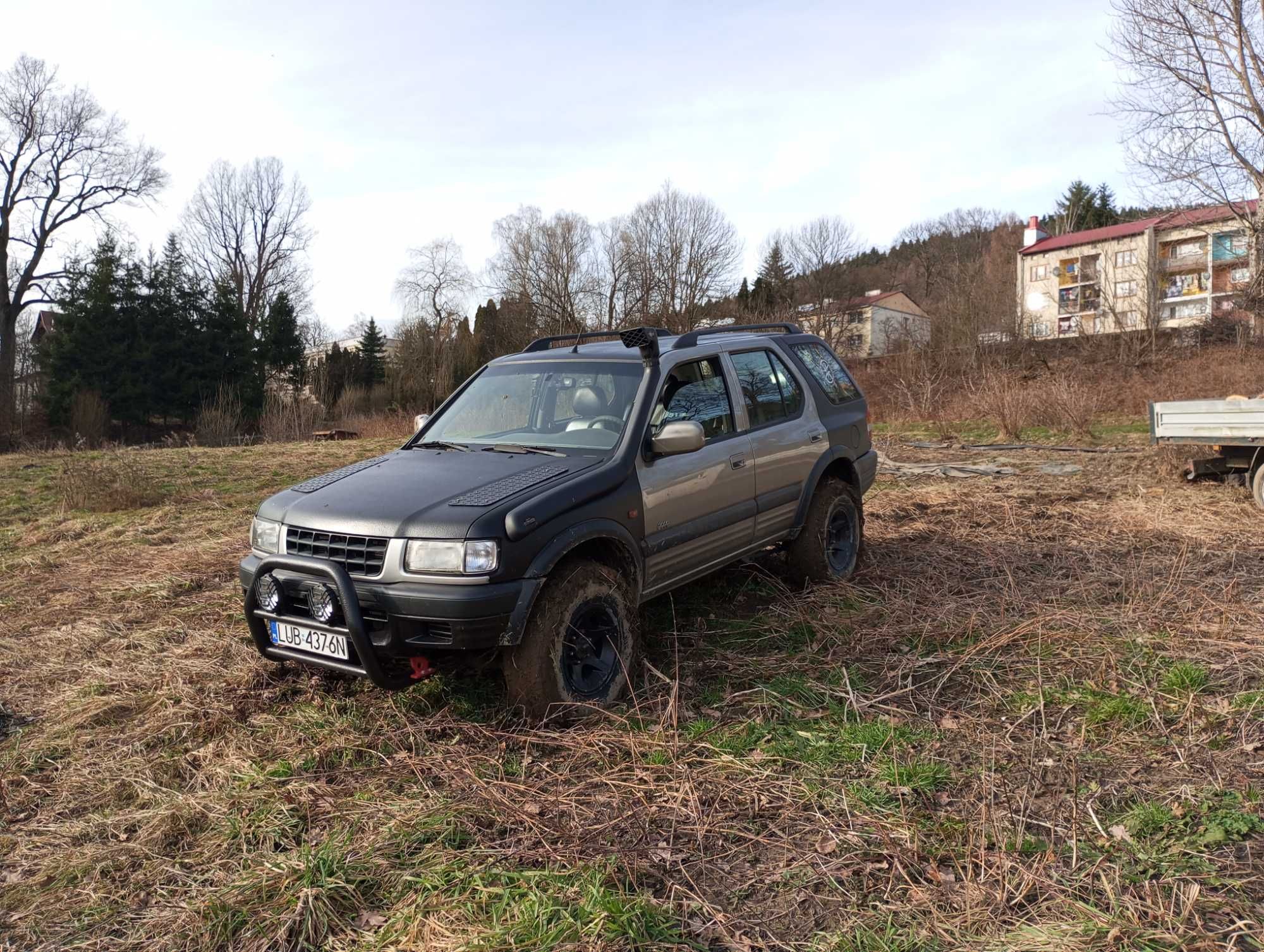 Opel FRONTERA. Film z napraw i modyfikacji.