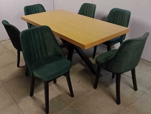 Krzesła  i  stoły