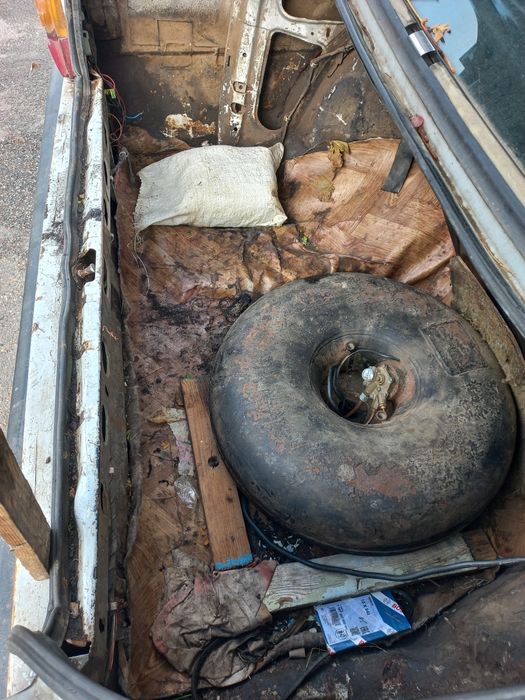 Автомобіль Ауді 80 б2