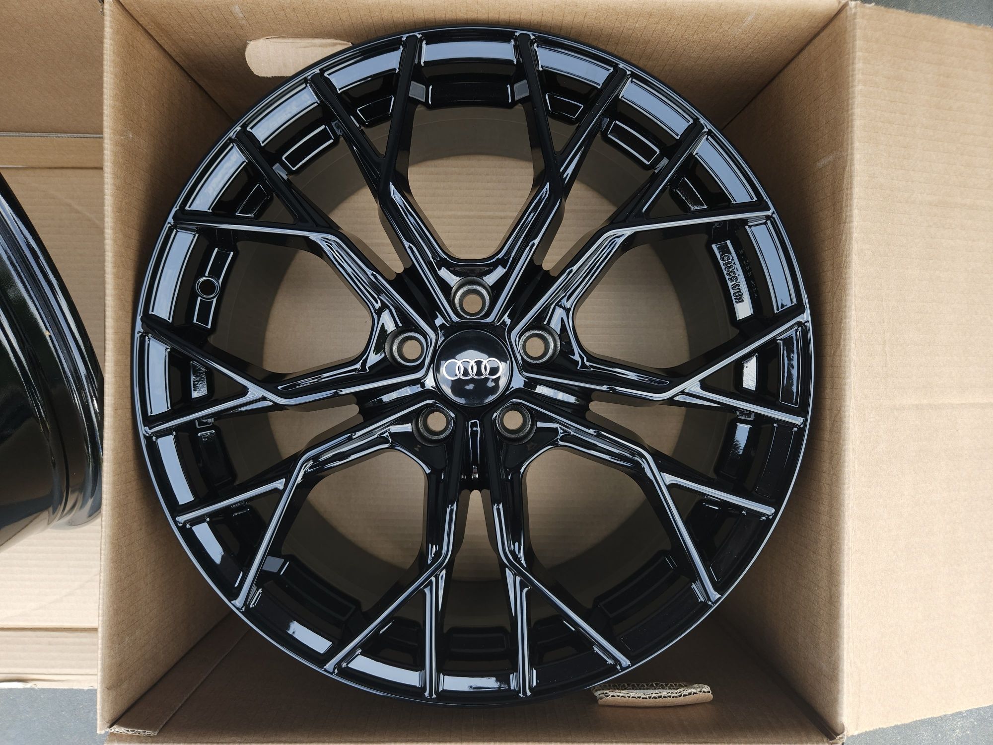 Audi RS3 8V 19 " Nowe 5x112 RS 3 8V 8P Felgi Czarne Alufelgi