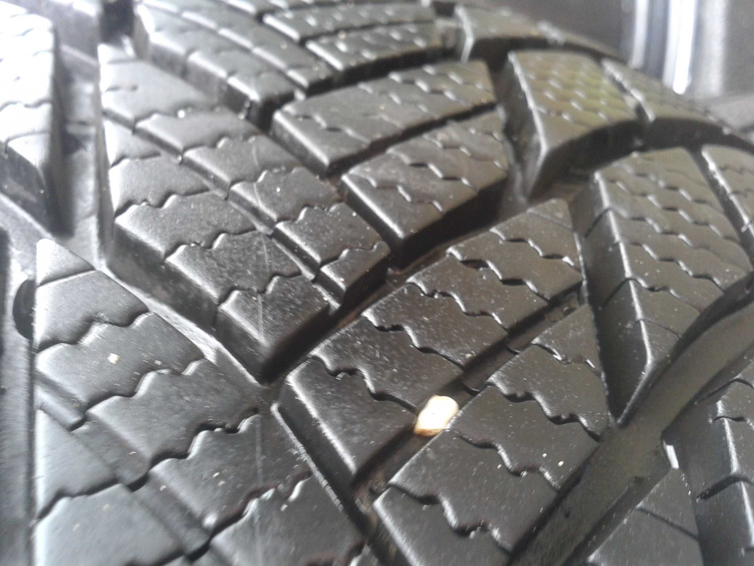 opony r18 brigestone 235 55 blizzak lm001 mielec 2023rok 4szt kpl 100h