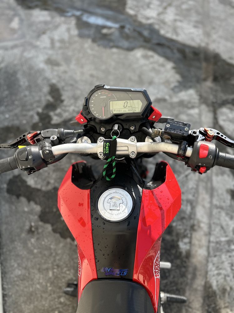 Benelli tnt 125