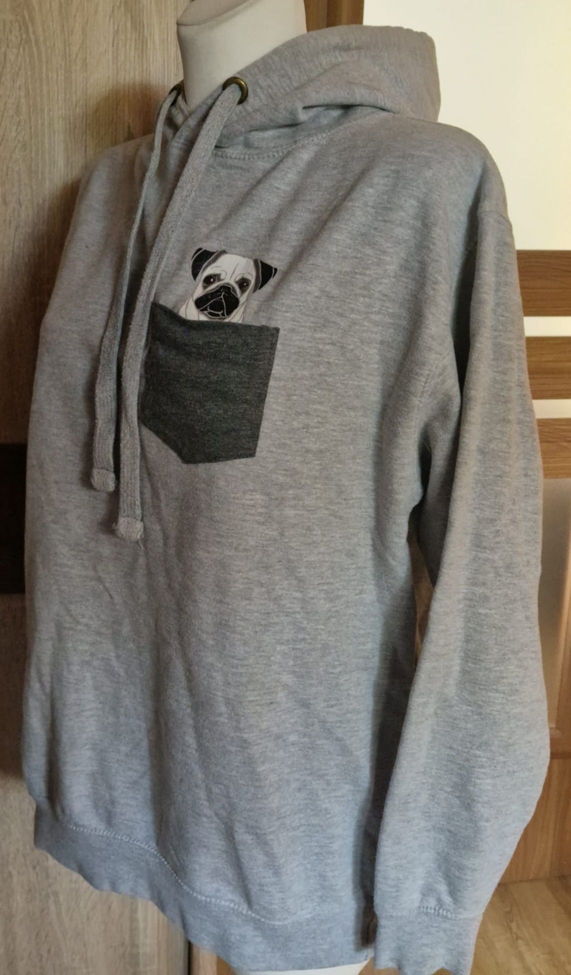 Bluza mops Pokety z mops pug buldog szara z kapturem M 38