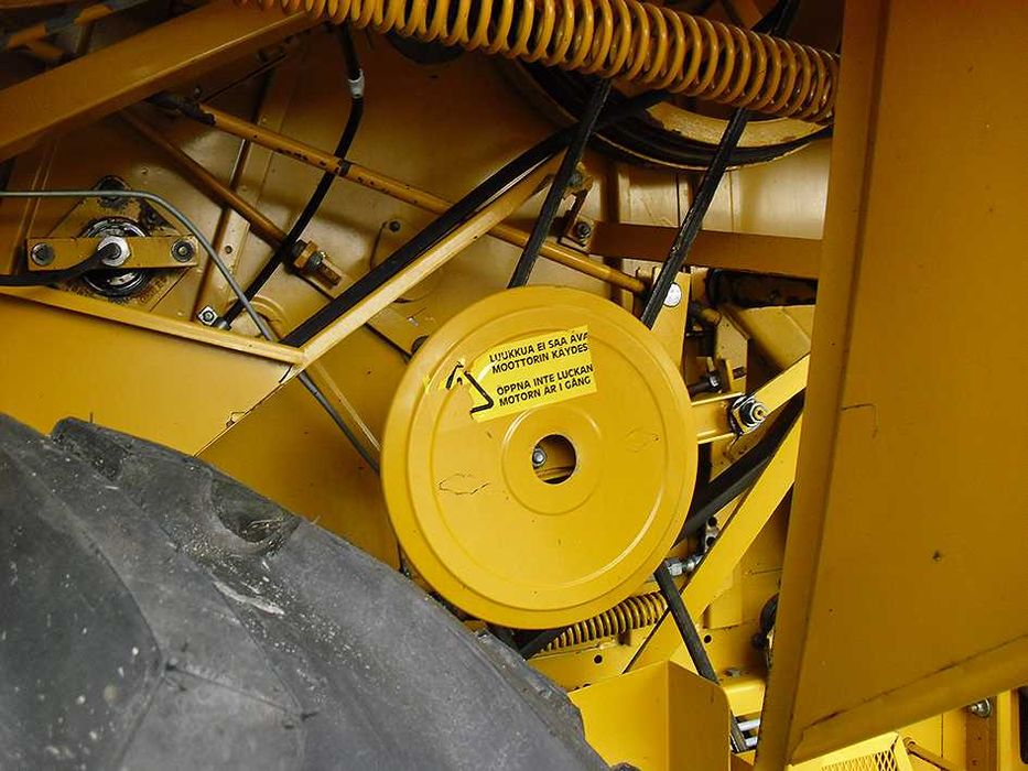 Зерноуборочный комбайн Sampo ROSENLEW 690