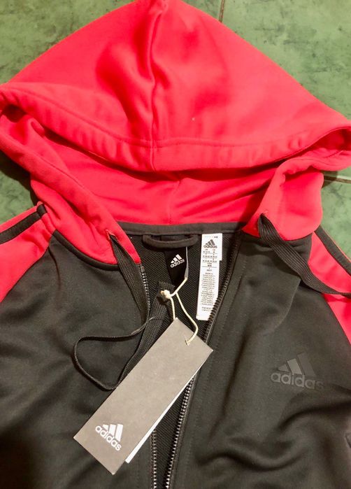 Спортивна куртка Adidas нова