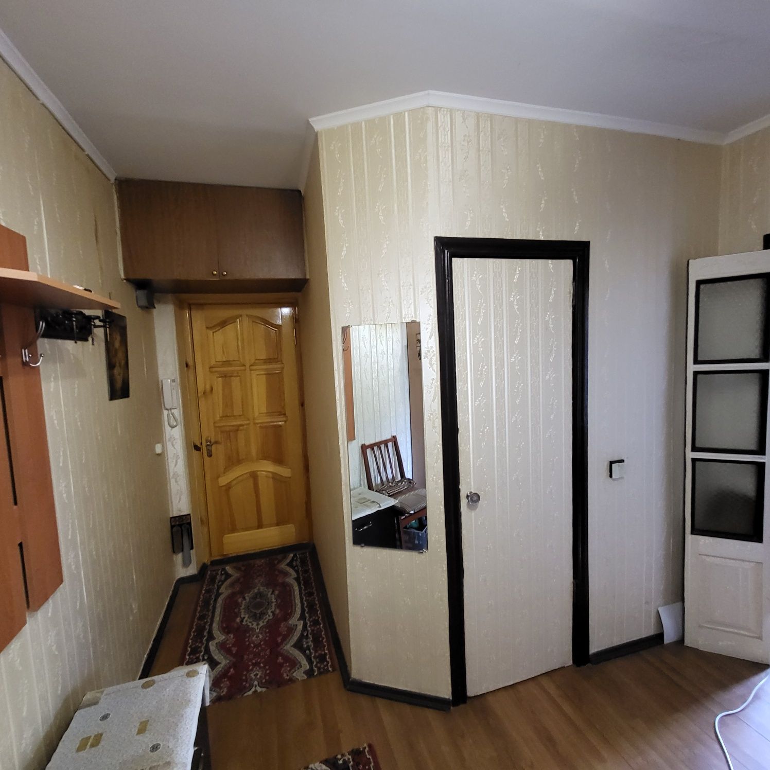 Продається трьох-кімнатна квартира в центрі міста