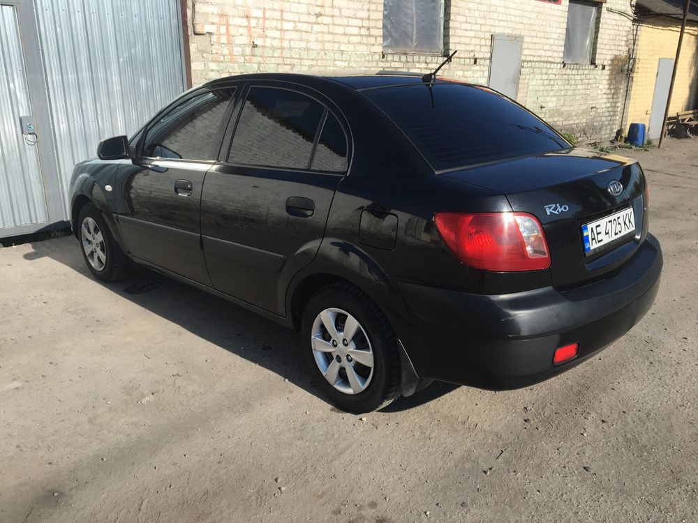 Продам Kia Rio 1.4 16V 2009 год