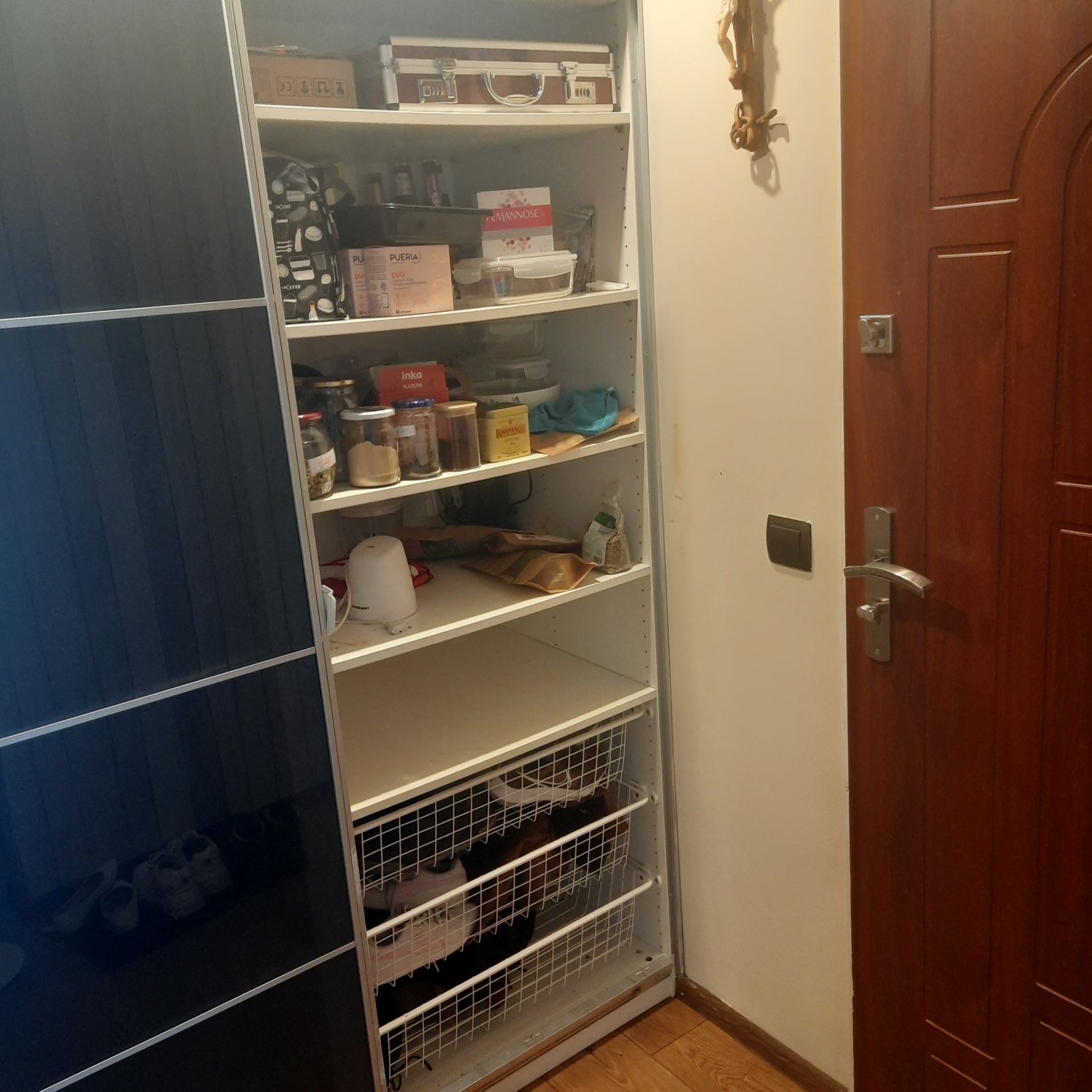 Szafa do przedpokoju lub pokoju