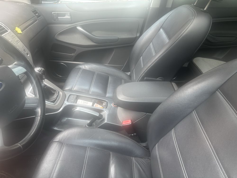 Ford Kuga 2.0 tdi 4*4 2009 hak