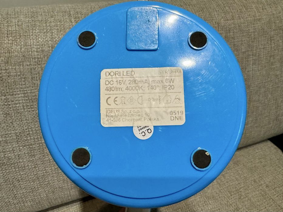 Lampka biurkowa LED DORI 4000K–solidna, regulowana, neutralne światło!