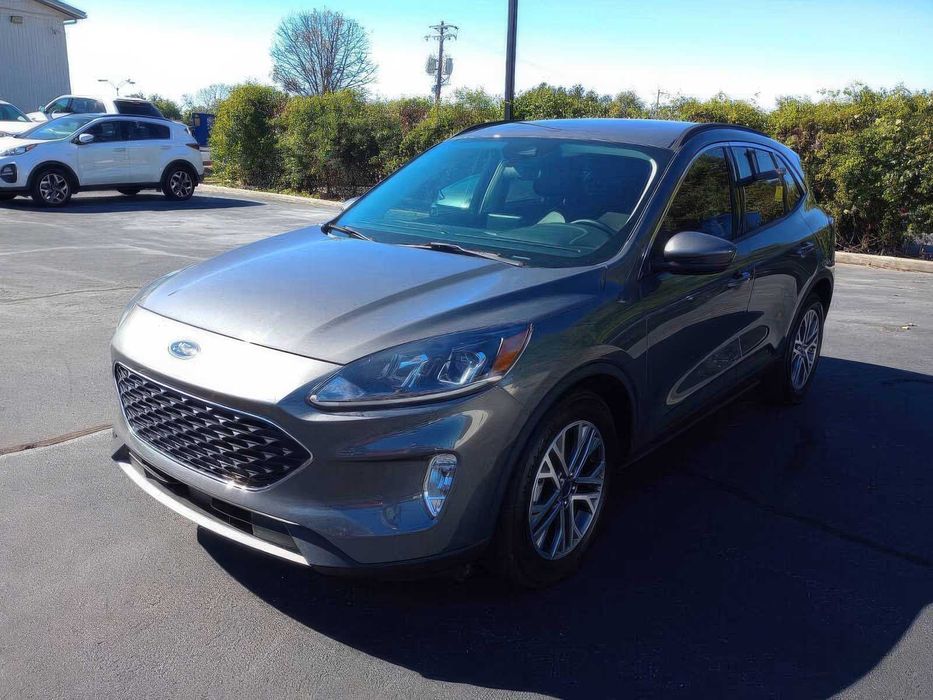 Ford Escape Hybrid SEL      2022