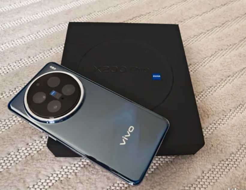 Vivo X200 PRO 12/256GB novo