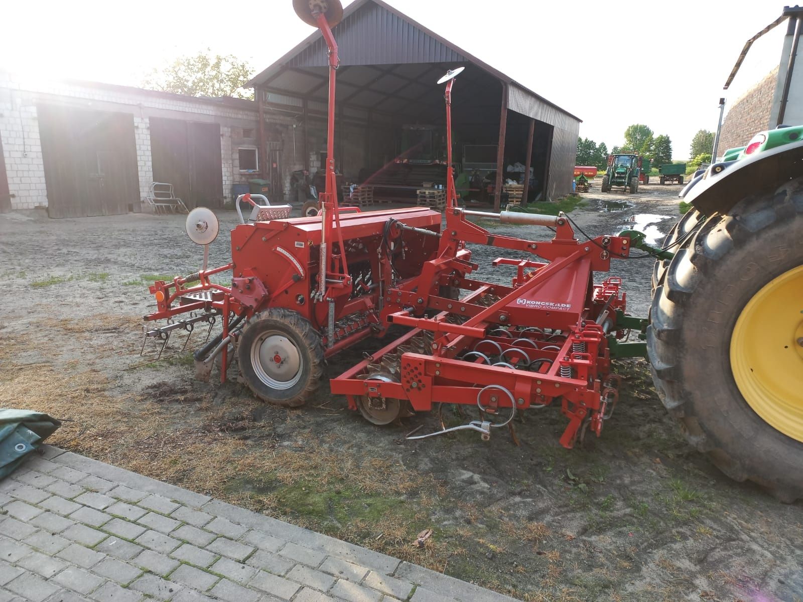 Agregat uprawowo siewny