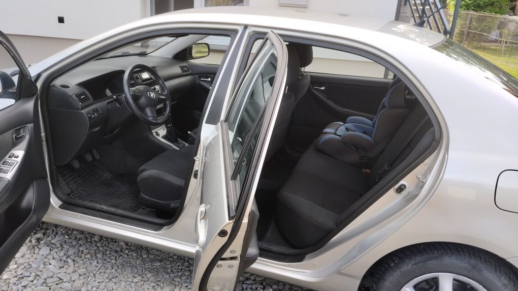 Toyota Corolla e12 1.6 110km