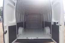 Aluguer de carrinhas com motorista/ Odd jobs van rental with driver