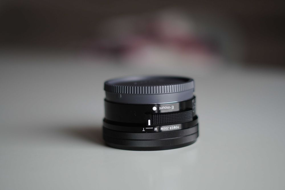 sony 16-50mm f/3.5-5.6
