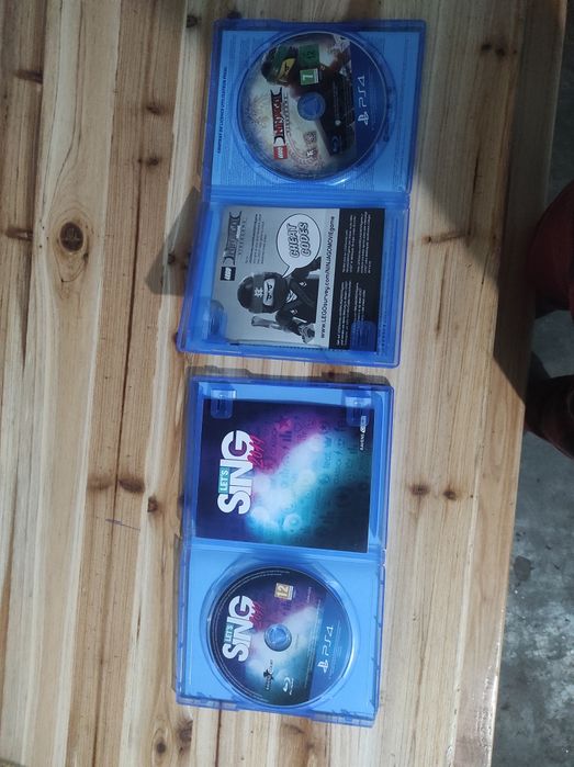 Vendo dois jogos de PS4 em excelente estado: