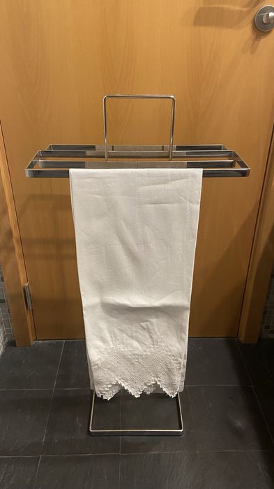 Toalheiro Troy - Loja Area