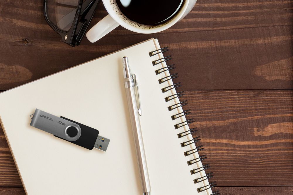 Pendrive GOODRAM UTS3 -  128GB USB 3.2 gen 1 Czarny