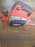 Makita / strug do drewna / drzewa / MAKITA strug elektryczny do drewna