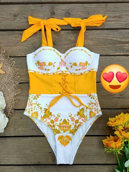 Продам купальник суцільний