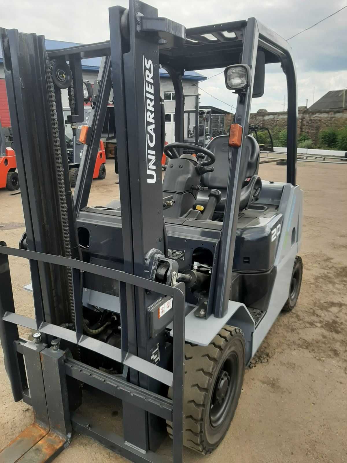 Вилковий навантажувач Nissan FD20T5M