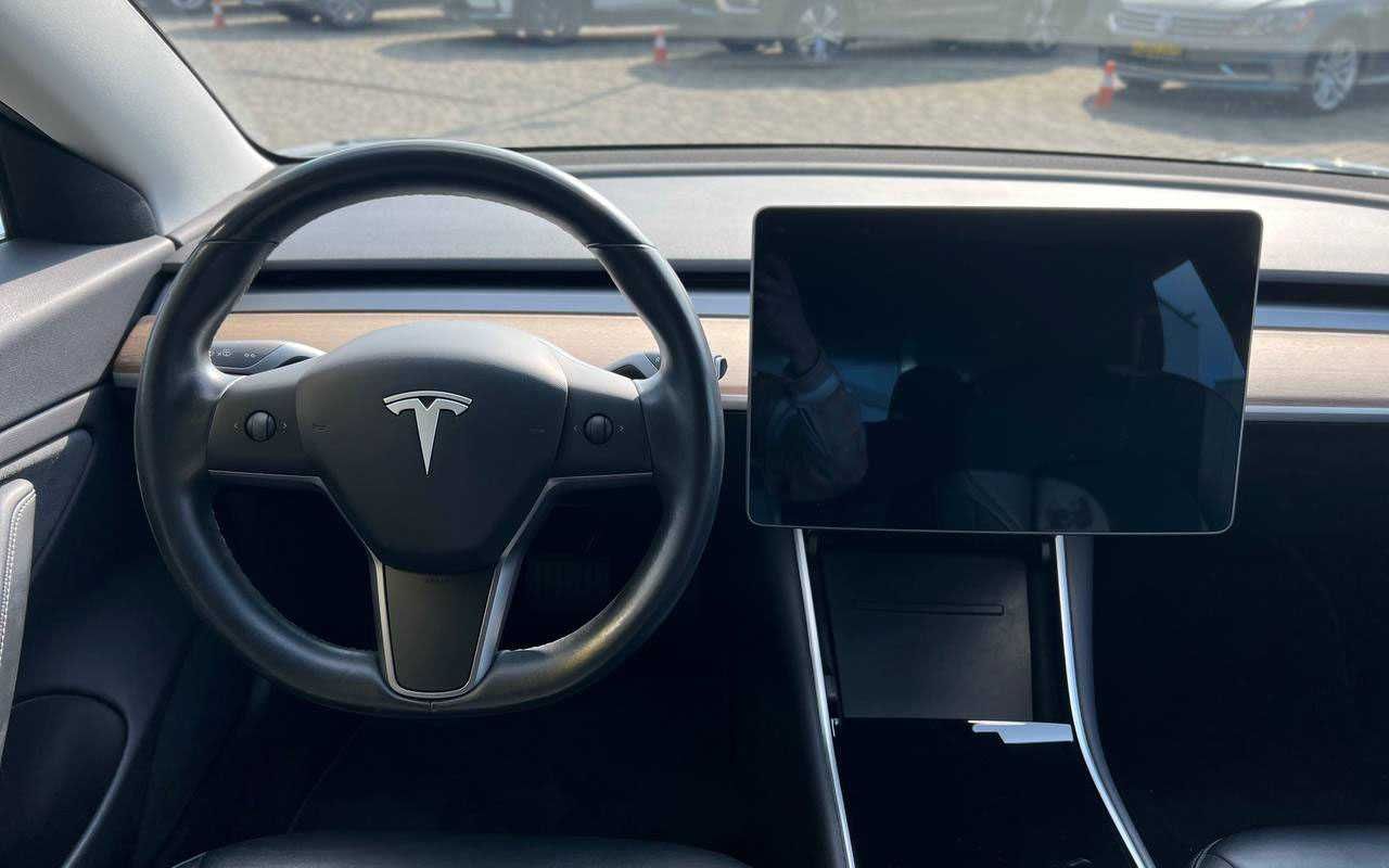 Tesla Model 3 2019