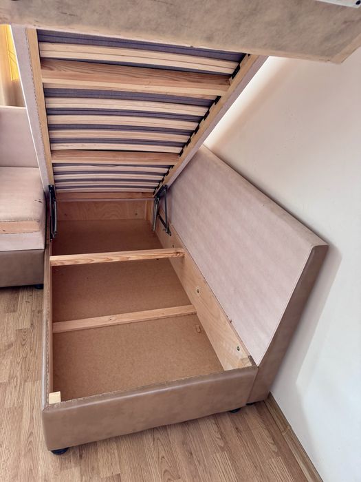 Кутовий диван, розкладний, з підйомним механізмом, журнальним столиком