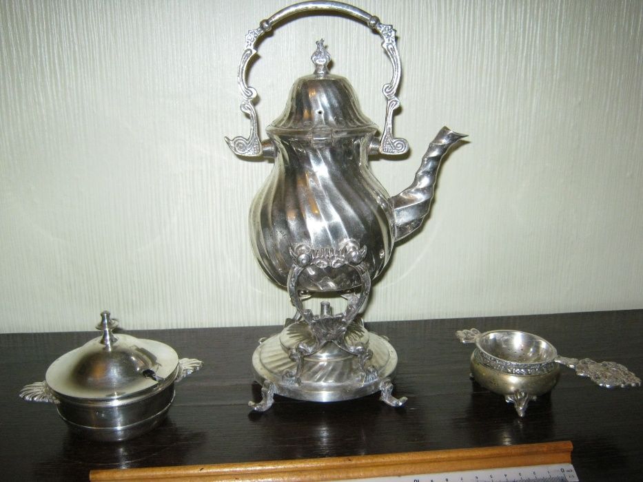 Чайный комплект.Серебрение.Бульетка.Ситечко,Сахарница.