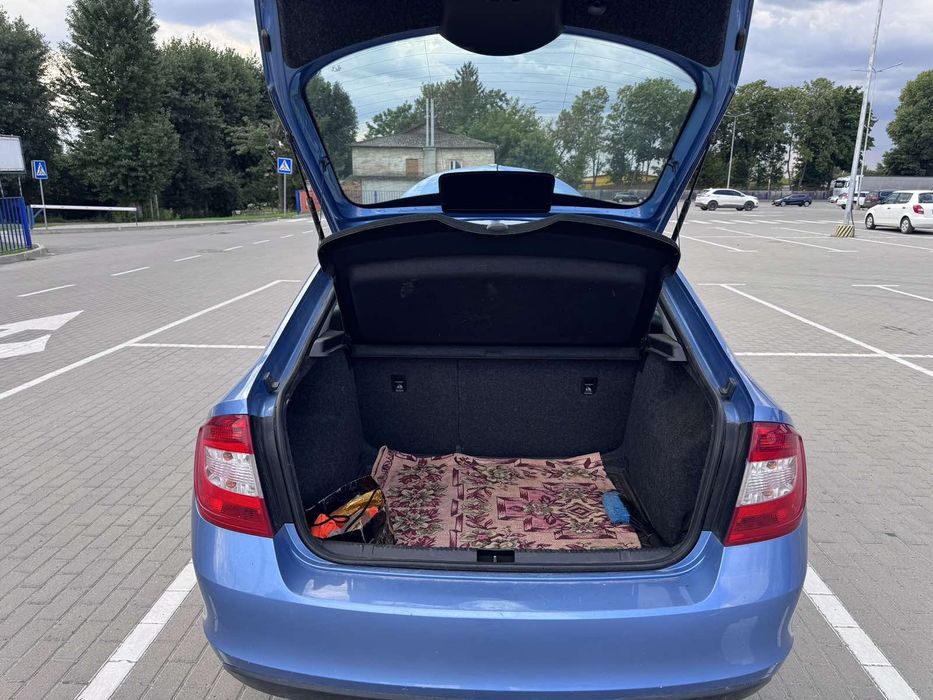 Skoda Rapid 2013 • 1.2 бензин • економна та надійна