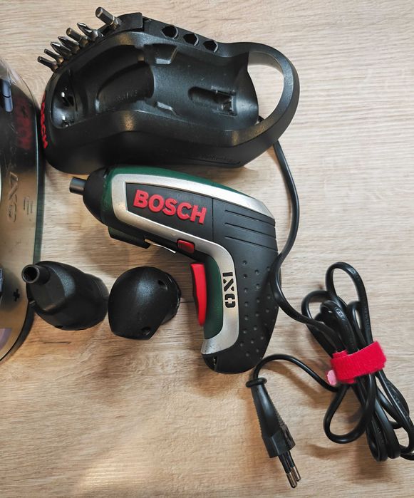 Wkrętarka Bosch IXO - uszkodzona, komplet