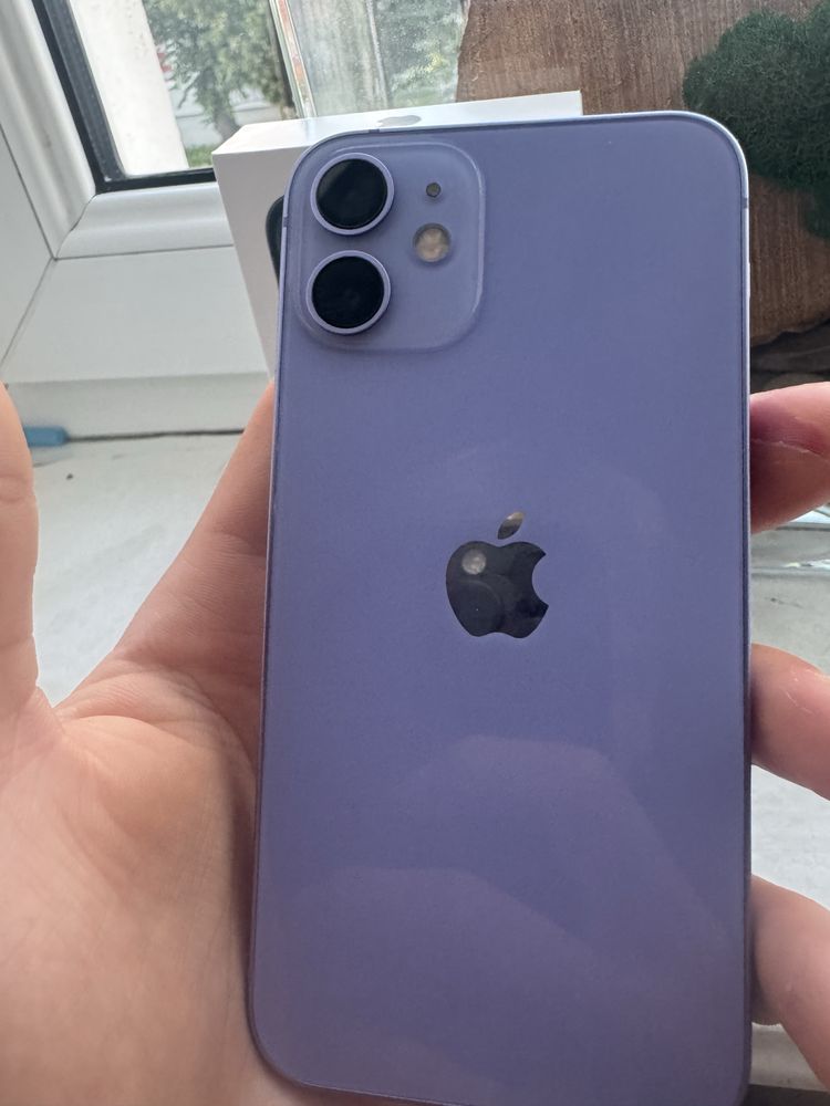 iPhone 12 Mini 64GB stan jak nowy + etui i kabel