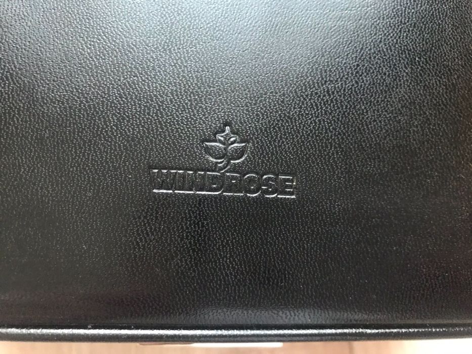 Шкатулка бокс кейс WINDROSE для хранения 8 часов