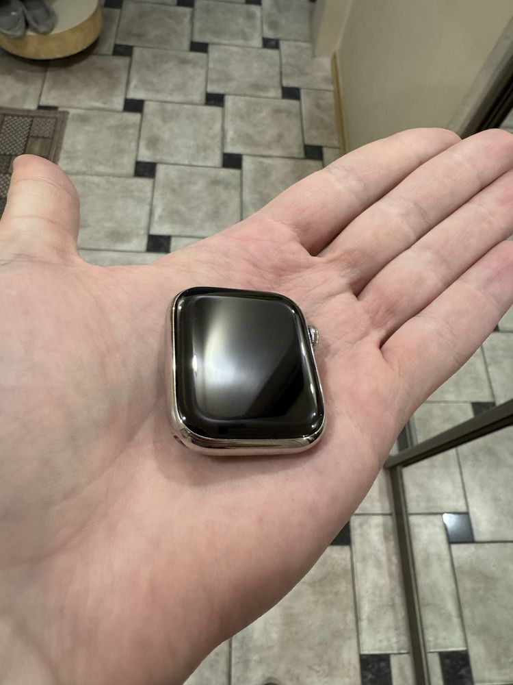 Smartwatch Apple Watch 8 45mm srebrny (stal)
