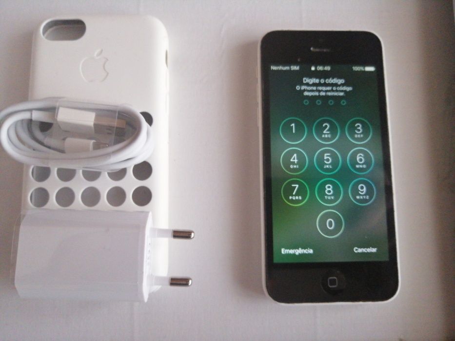 iPhone 5C in excellent condition (NOS)64564204577411122