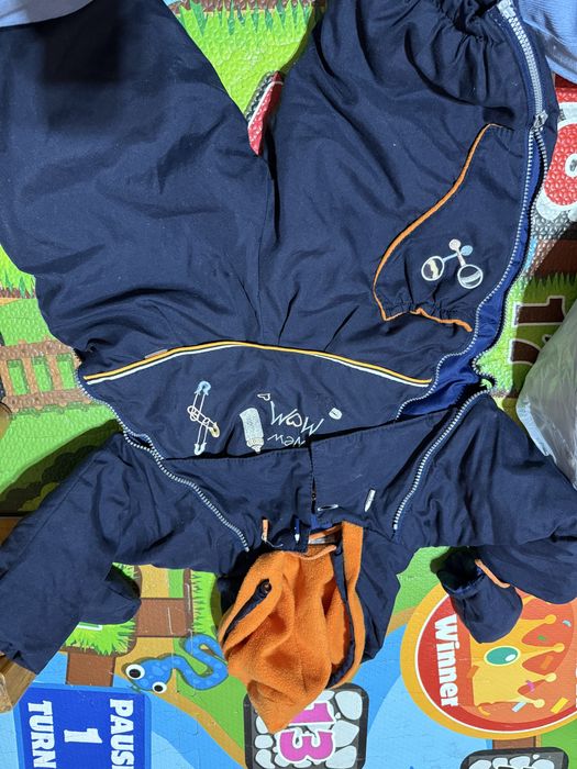 Віддам демісезонний комбінезон 68 розміру