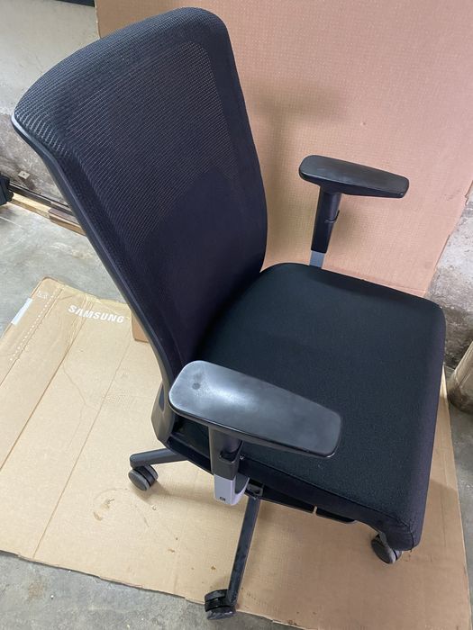 Cadeira preta para escritorio secretaria