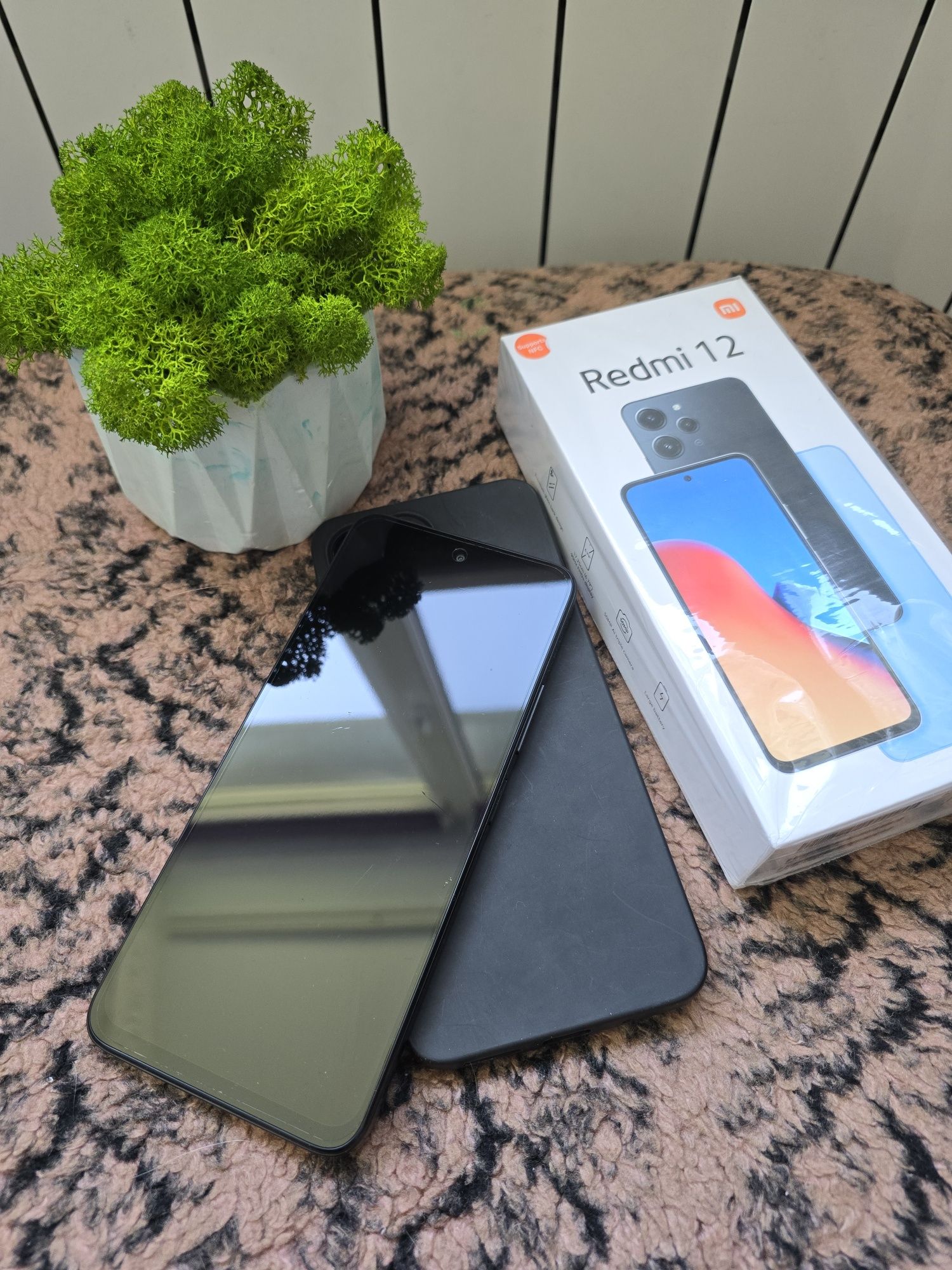 Телефон Redmi 12  8 256g