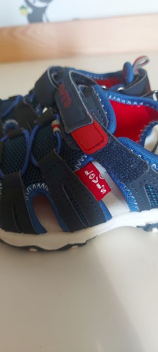 Sandálias menino Levis