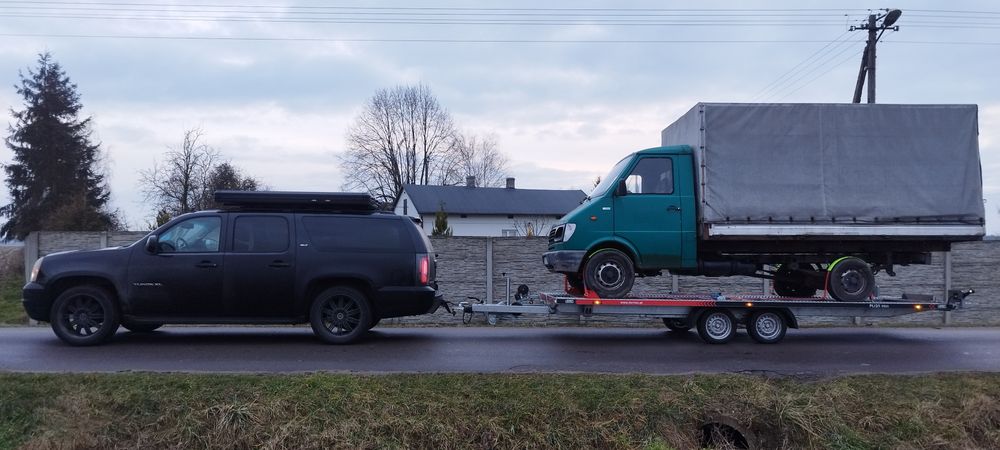 laweta transport holowanie BUS SUV do 2.7t 9m przyczepa usługi 7 osób