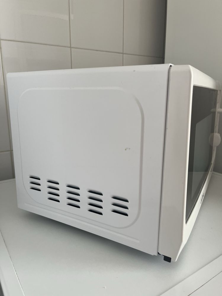 Micro-ondas Orima OR720CWW