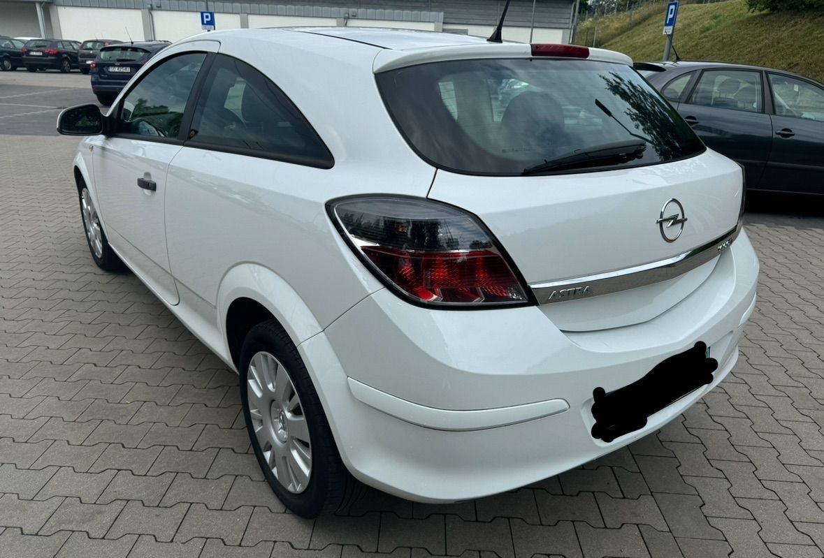 Opel Astra GTC 1.4benzyna Klimatyzacja Abs Esp El.szyby stan bdb
