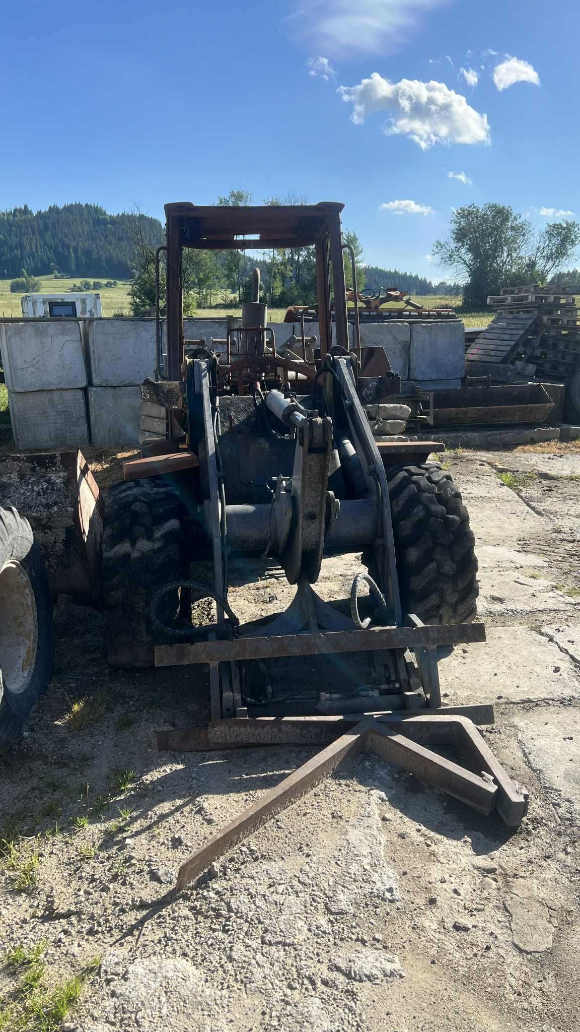 Ładowarka kołowa częsci  cat/volvo/kramer/zettelmeyer/atlas na cześci