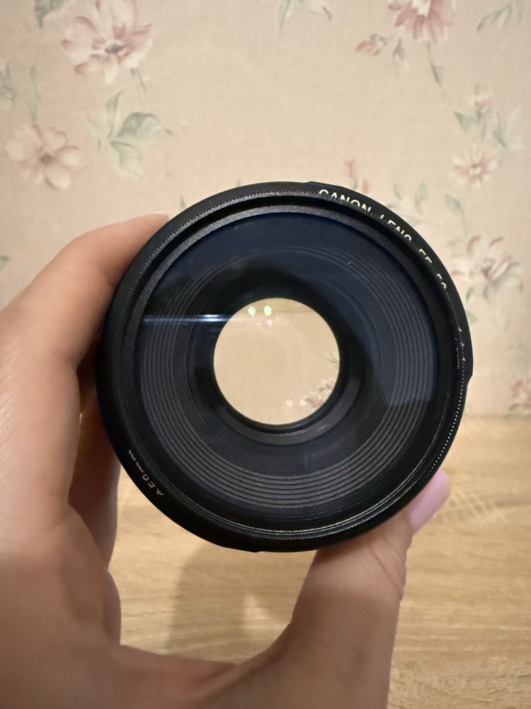 Обʼєктив 50 мм, f 1.4, Canon