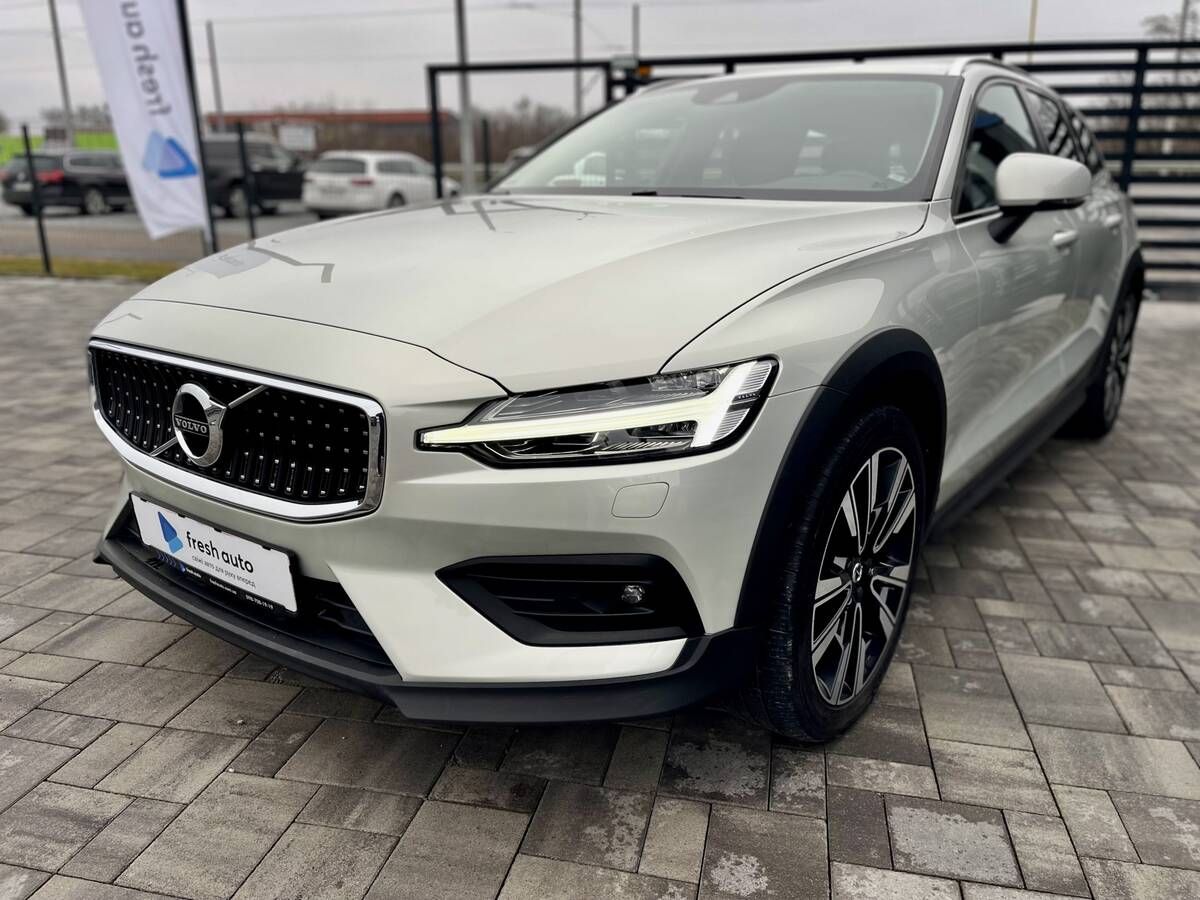 Volvo V60 Cross Country 2019 freshauto