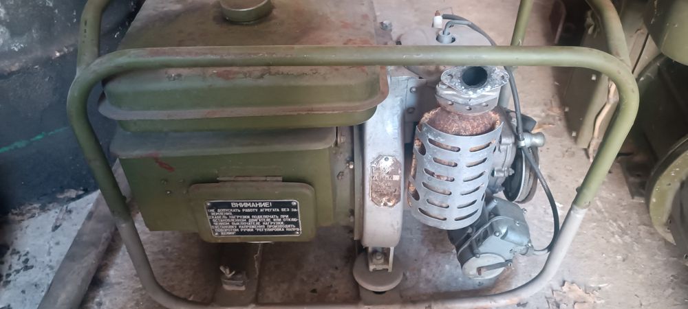 Генератор бензиновий Робочий