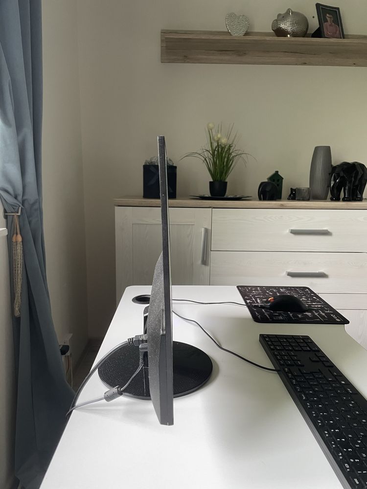 Komputer do gier GT 1030 i5 + gratisy ( monitor i klawiatura )