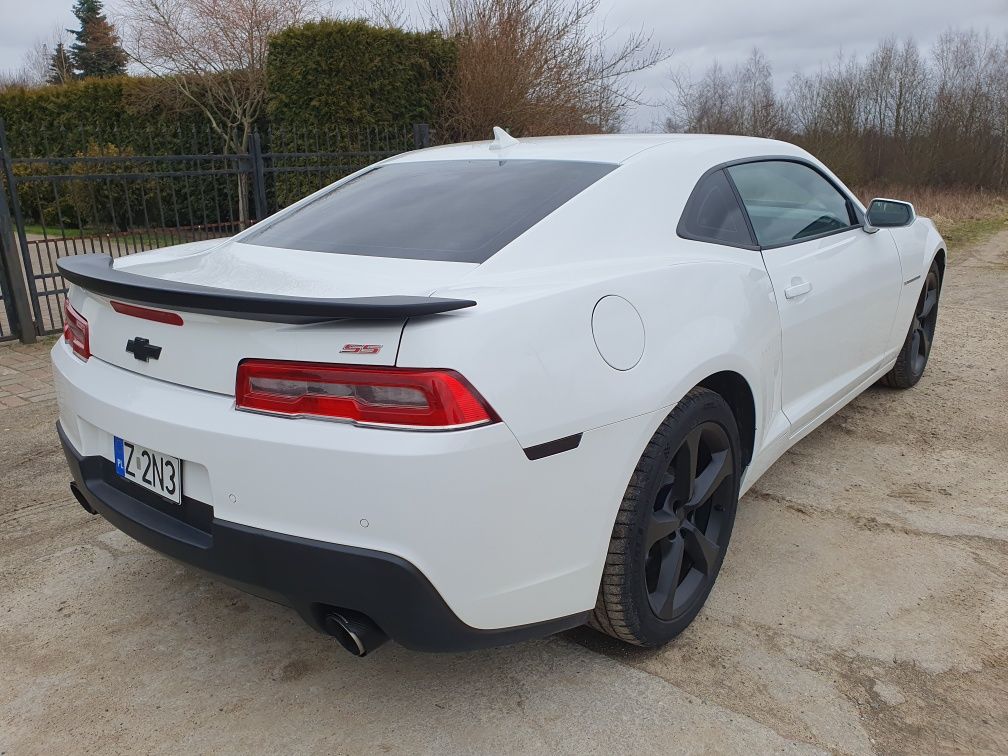 Chevrolet Camaro 2SS 6,2L 432KM