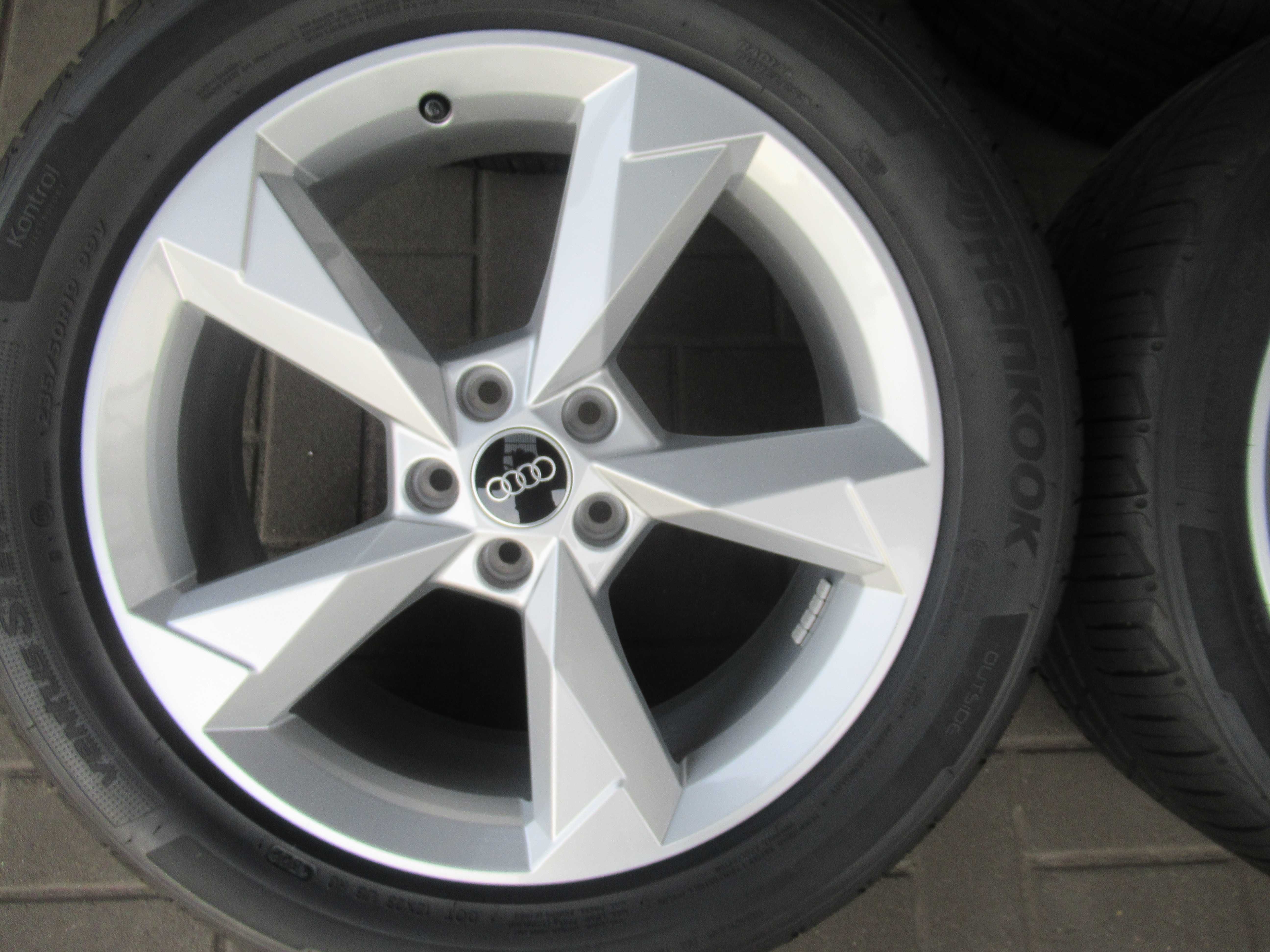 Kola felgi 19 opony 235/50/19 Audi Q3 oryginał 83A601025N nowe