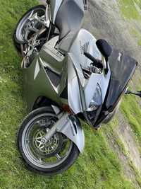 Sprzedam Honda VFR 800